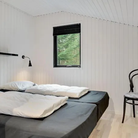 Holiday Siona - 500m From The Sea In Ne Jutland By Interhome Holiday home Hals